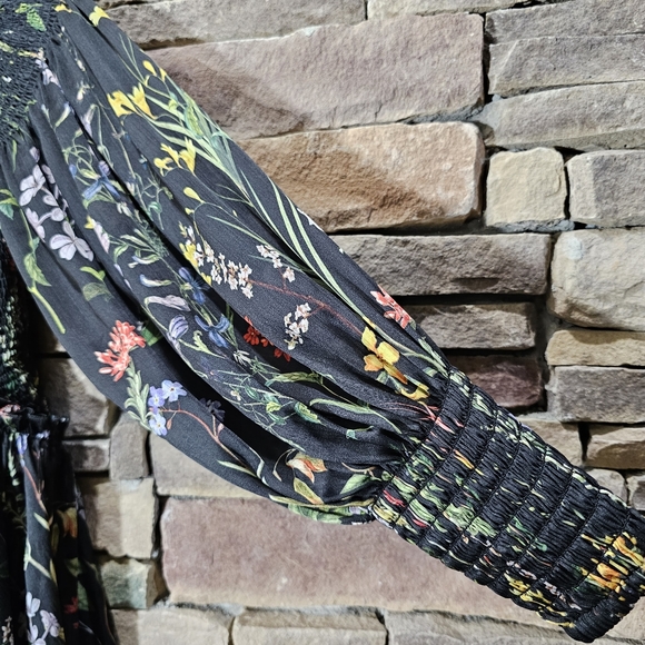 Alexis Elsa Top in Botanical Black Small - Picture 5 of 11